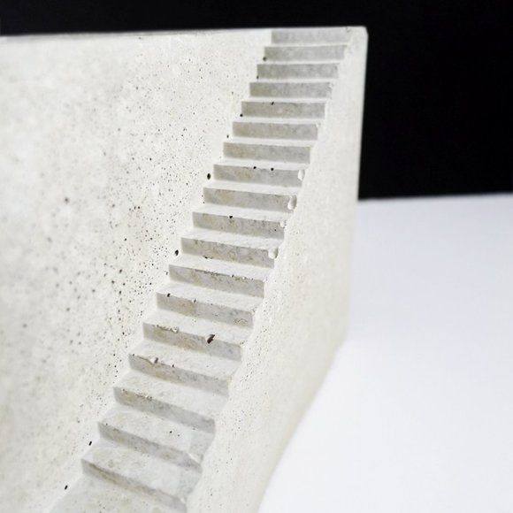 NEW ARCHITECTURE Stairs Structure Modern Industrial Minimalist CONCRETE PLANTER - Picture 5 of 8